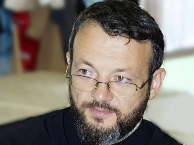Preot Petru Munteanu, Director Executiv